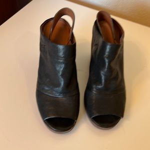 Lucky 🍀brand - black sling back booties with open toe.